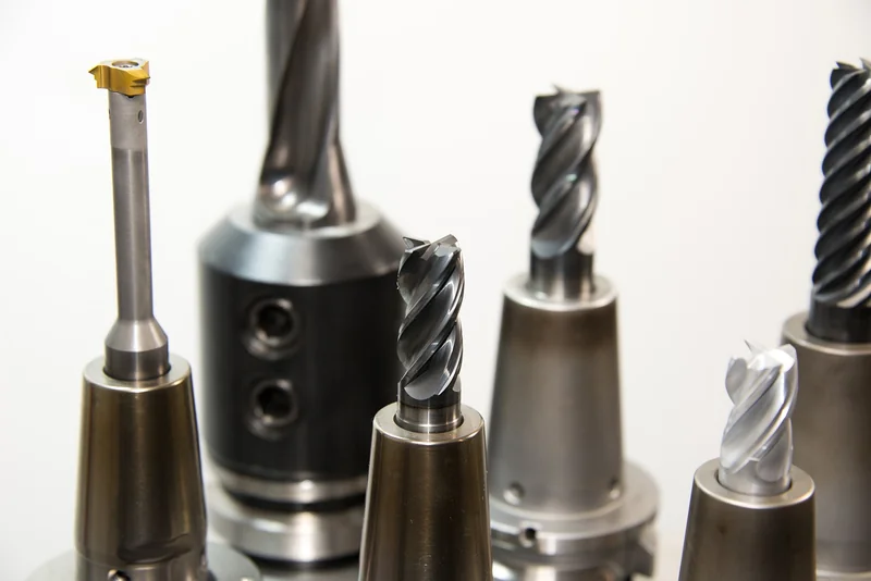 Les outils essentiels pour un dévissage réussi