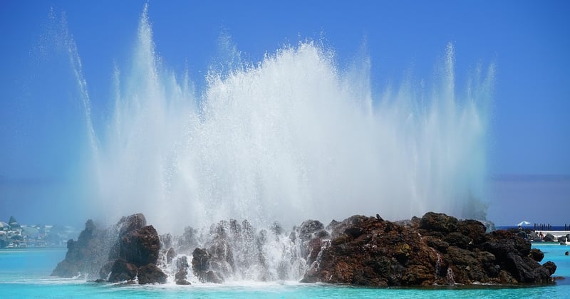 Habillage bois pour piscine tubulaire : 7 idées faciles et élégantes