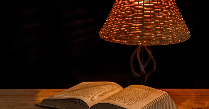 Pourquoi une lampe de chevet s'achète mieux en vrai