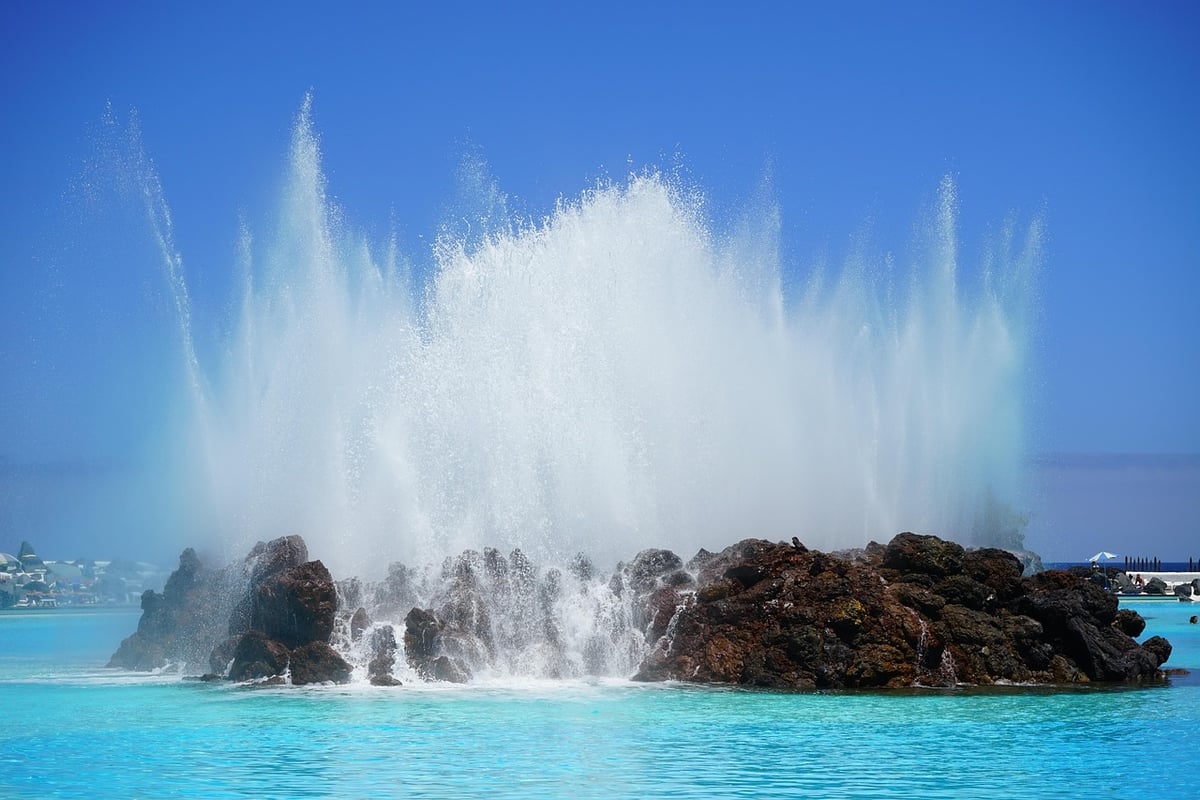Camouflage piscine tubulaire : 7 astuces ingénieuses pour 2026